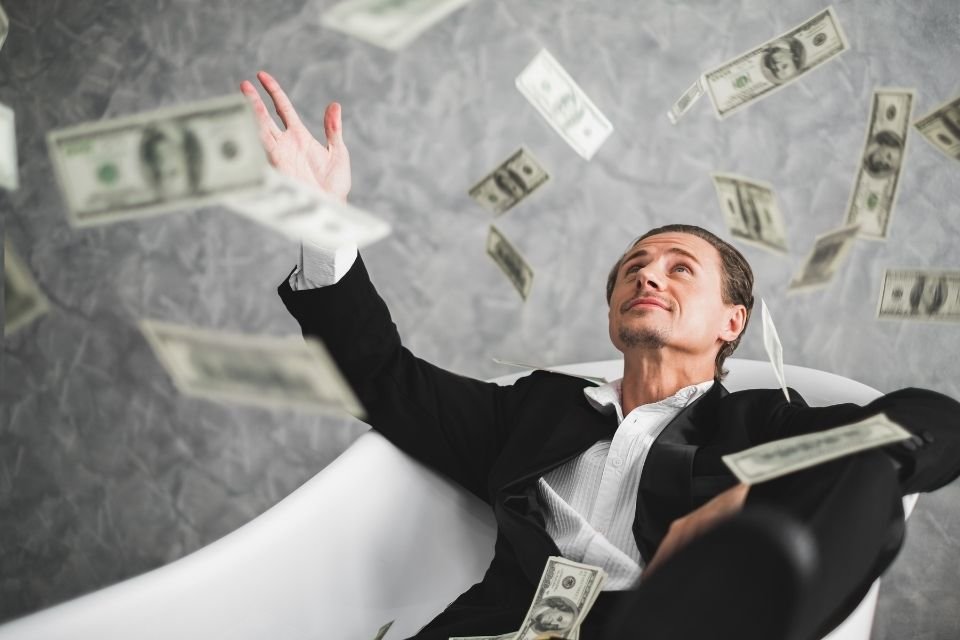dicas para juntar dinheiro, como economizar dinheiro, como guardar dinheiro, como juntar dinheiro ganhando pouco, economizar dinheiro todo mês, organização financeira, educação financeira.