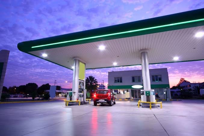 preço da gasolina 2026, gasolina vai subir, diesel 2026, inflação Brasil 2026, impostos gasolina, preço combustível fim do ano, petróleo e gasolina, Petrobras combustível